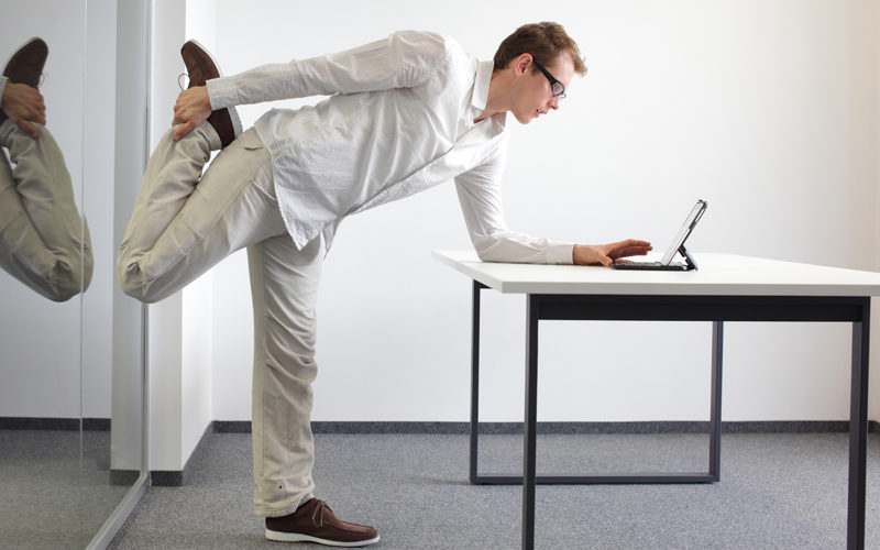 Офисный фитнес: как худеть на рабочем месте