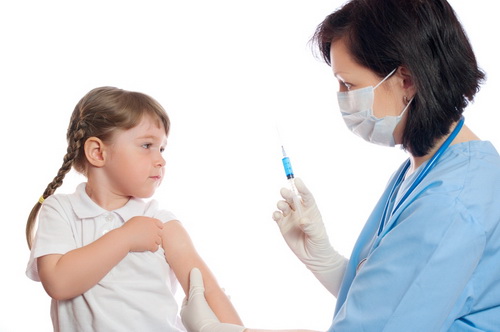 Обязательные детские прививки: как и когда?