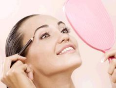Как освежить макияж в течение дня