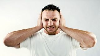 Боль в ушах — симптом простуды или инфекция?