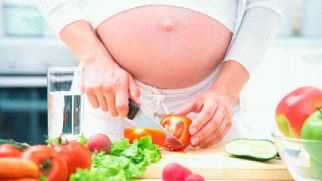 Как правильно питаться во время беременности? 